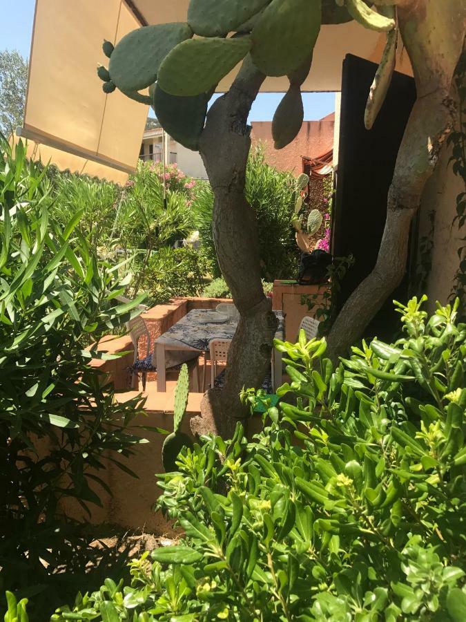 Bilocali Residenza Mediterranea Cannigione Exterior foto