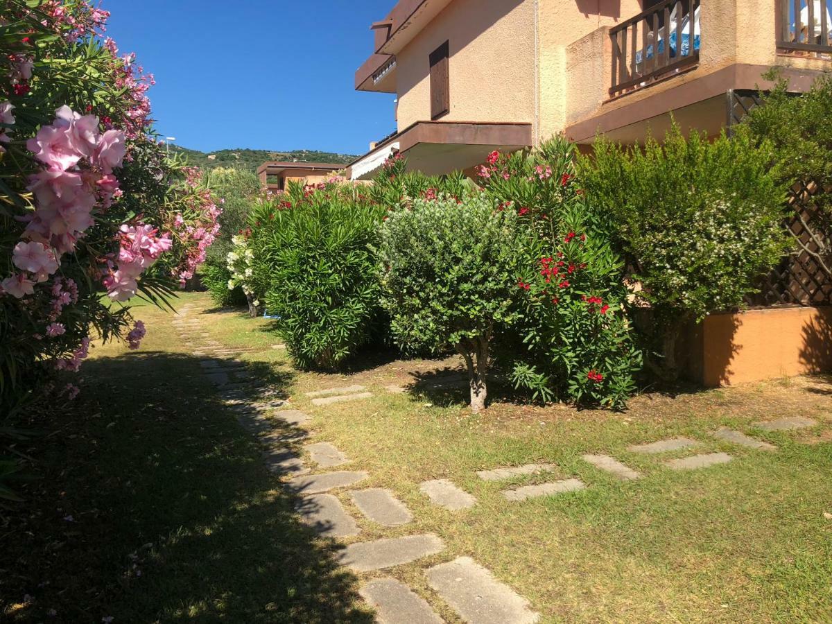 Bilocali Residenza Mediterranea Cannigione Exterior foto